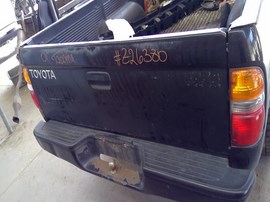 2001 TOYOTA TACOMA, BLACK, SR5 MODEL, EXTD CAB, 3.4L, AT,  4WD. Z26380